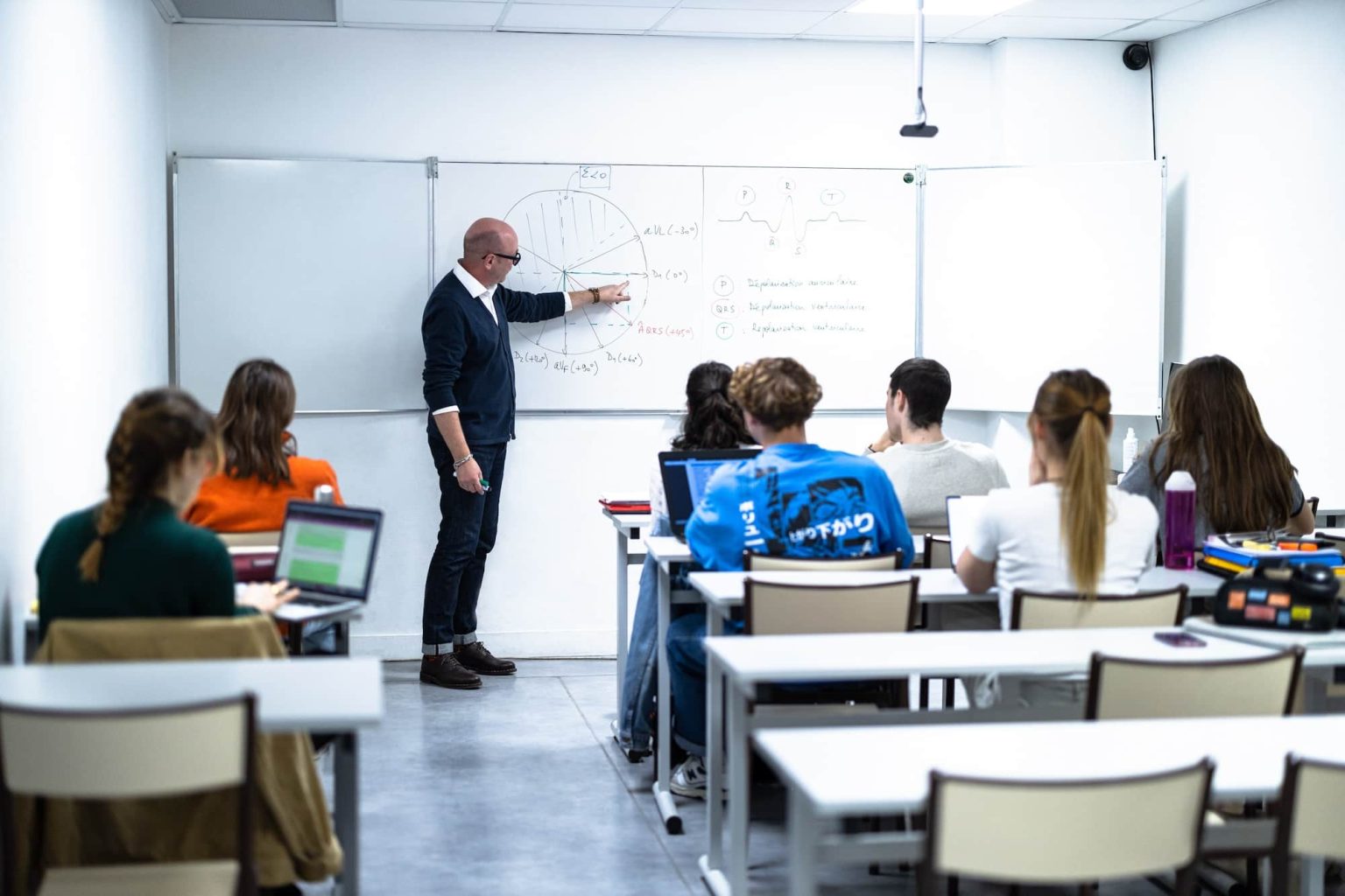 Cours dans les locaux d’Altimed Prépa à La Tronche