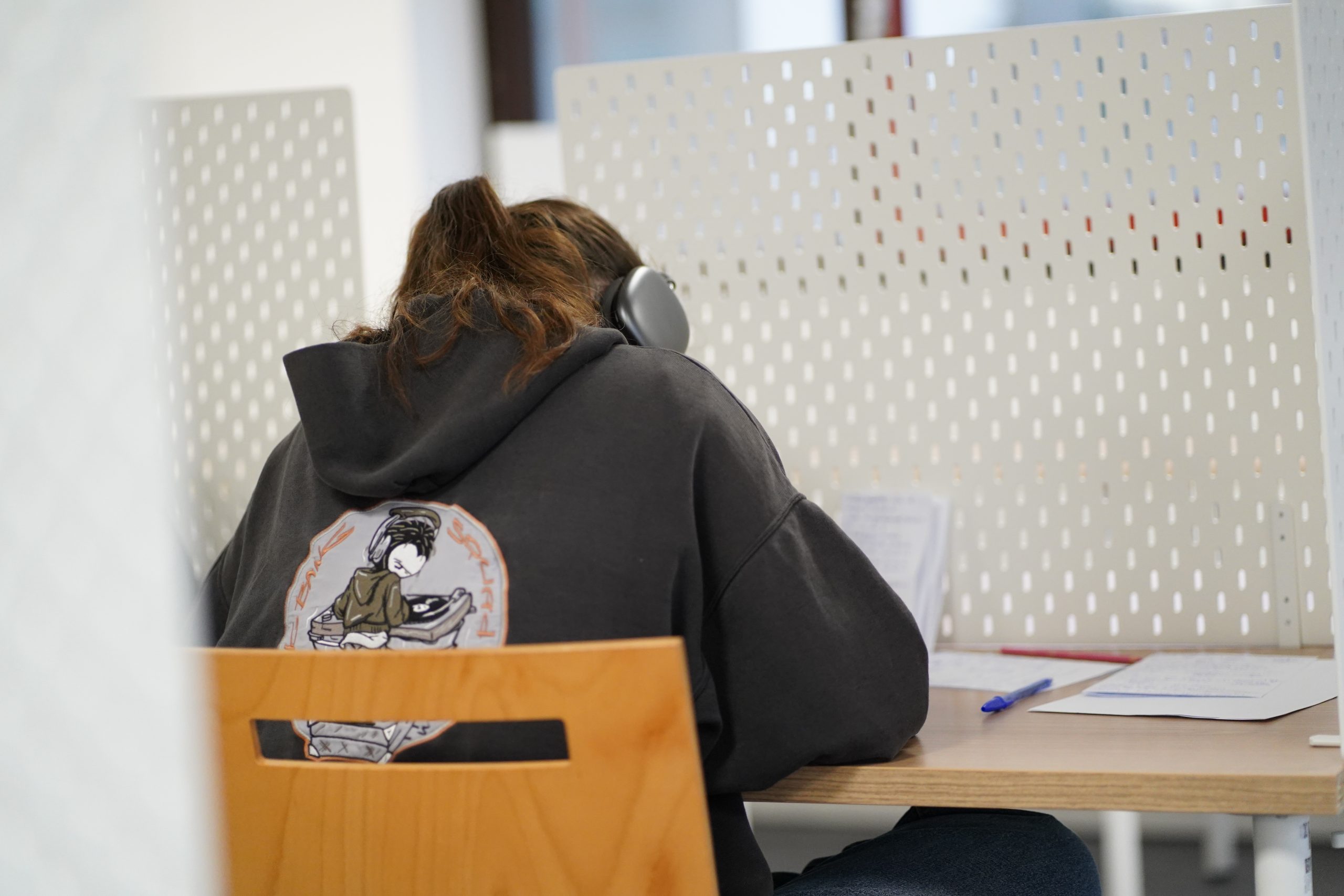 Étudiants en séance de travail chez Altimed Prépa